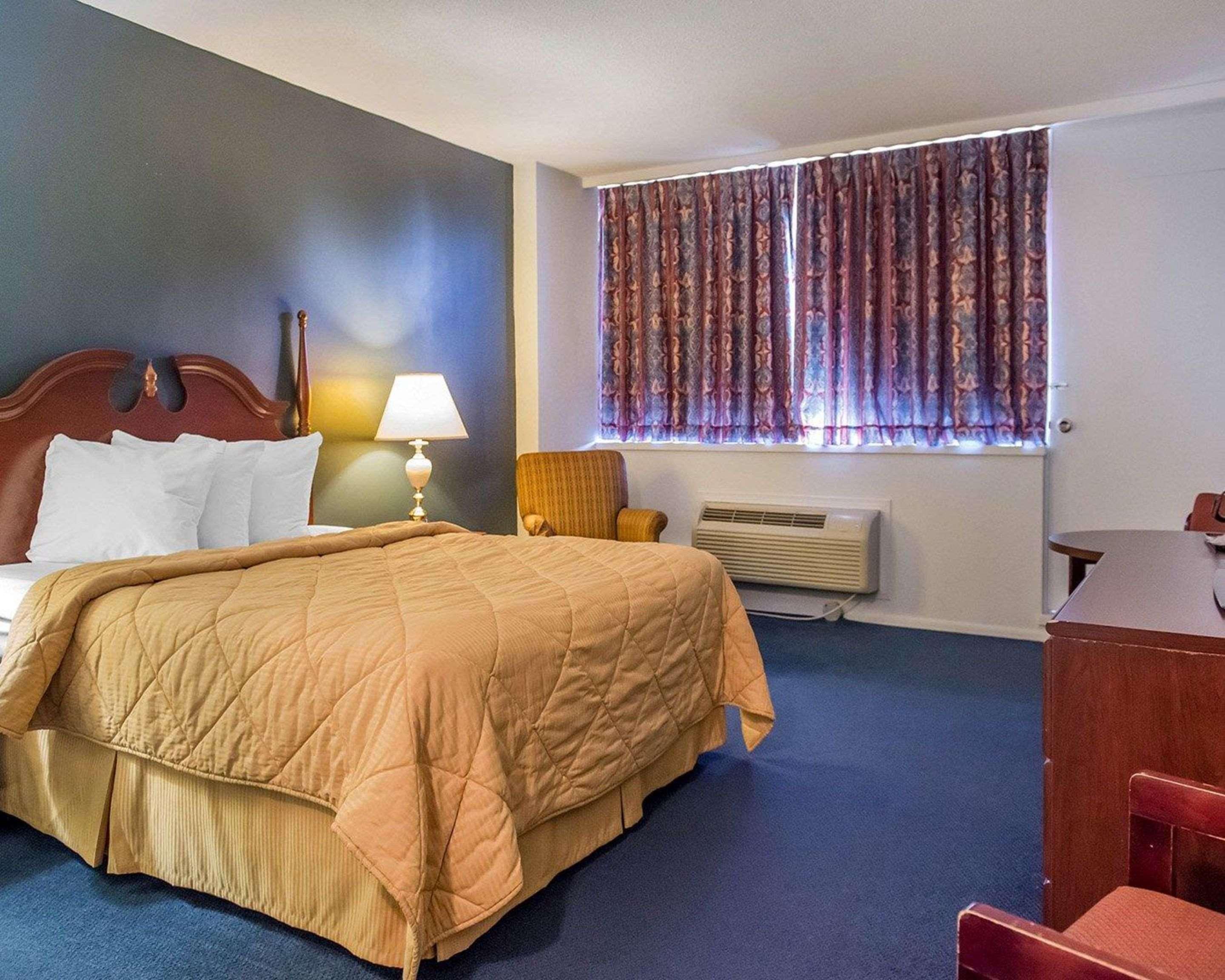 Econo Lodge Smiths Falls Εξωτερικό φωτογραφία