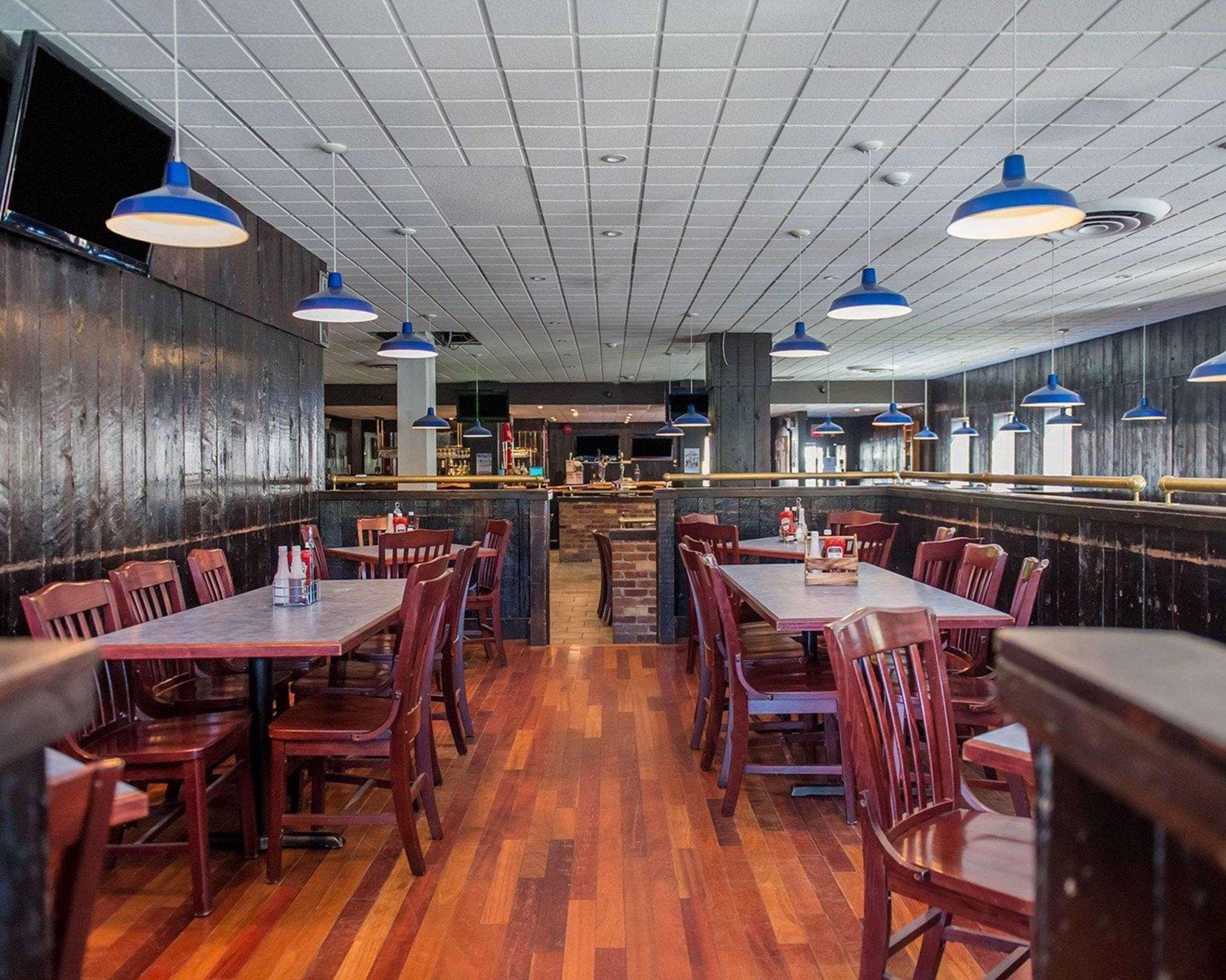 Econo Lodge Smiths Falls Εξωτερικό φωτογραφία
