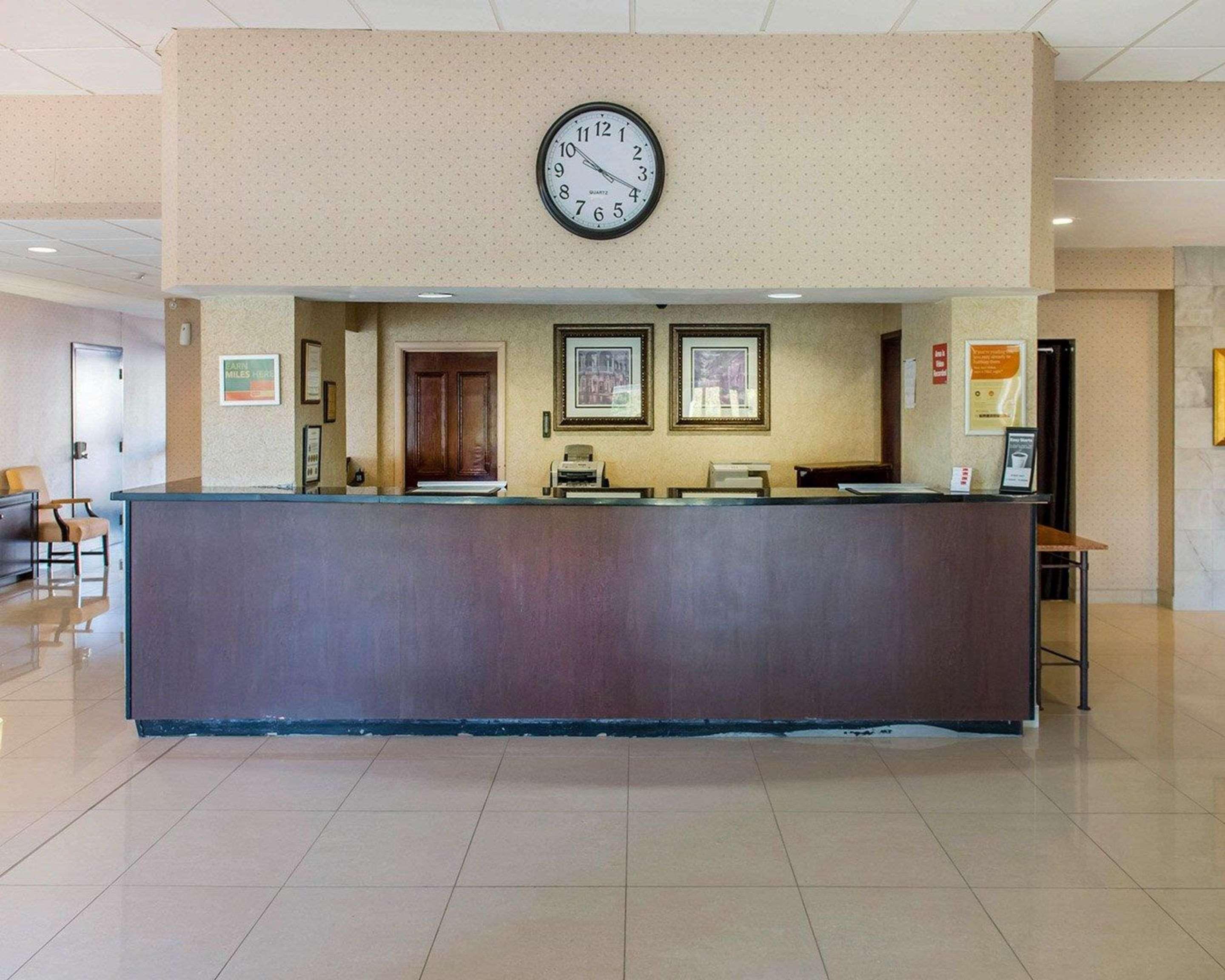 Econo Lodge Smiths Falls Εξωτερικό φωτογραφία