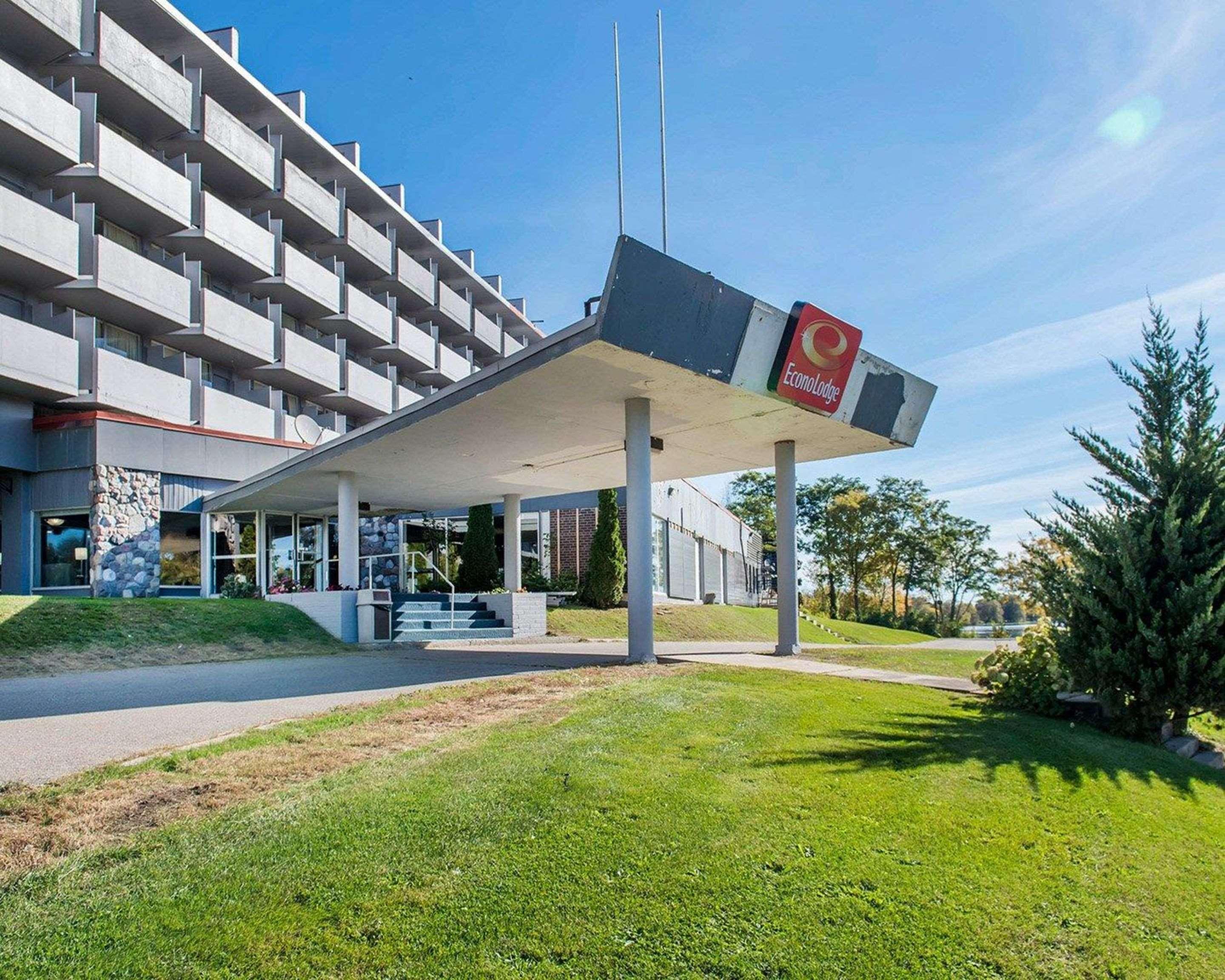 Econo Lodge Smiths Falls Εξωτερικό φωτογραφία