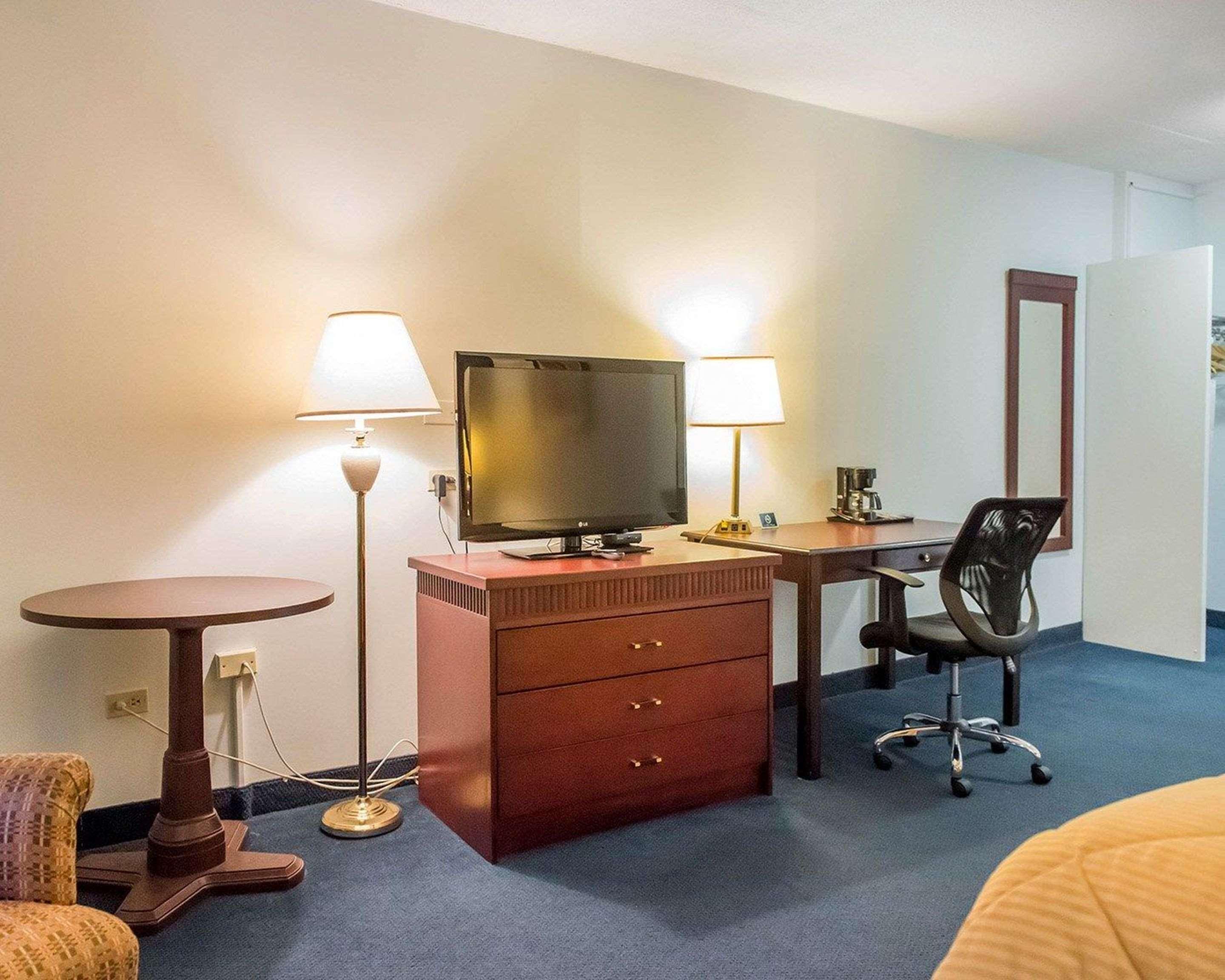 Econo Lodge Smiths Falls Εξωτερικό φωτογραφία