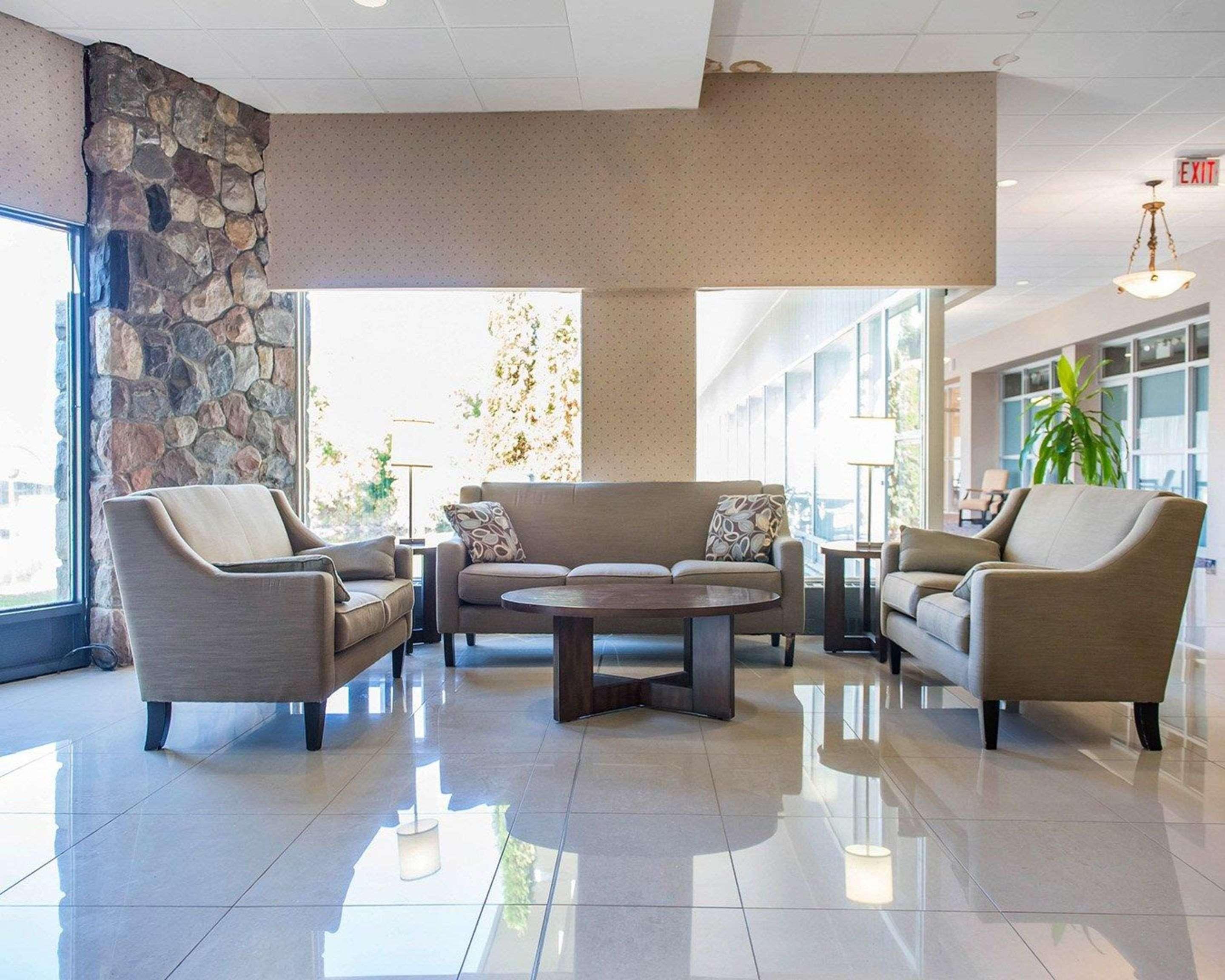 Econo Lodge Smiths Falls Εξωτερικό φωτογραφία