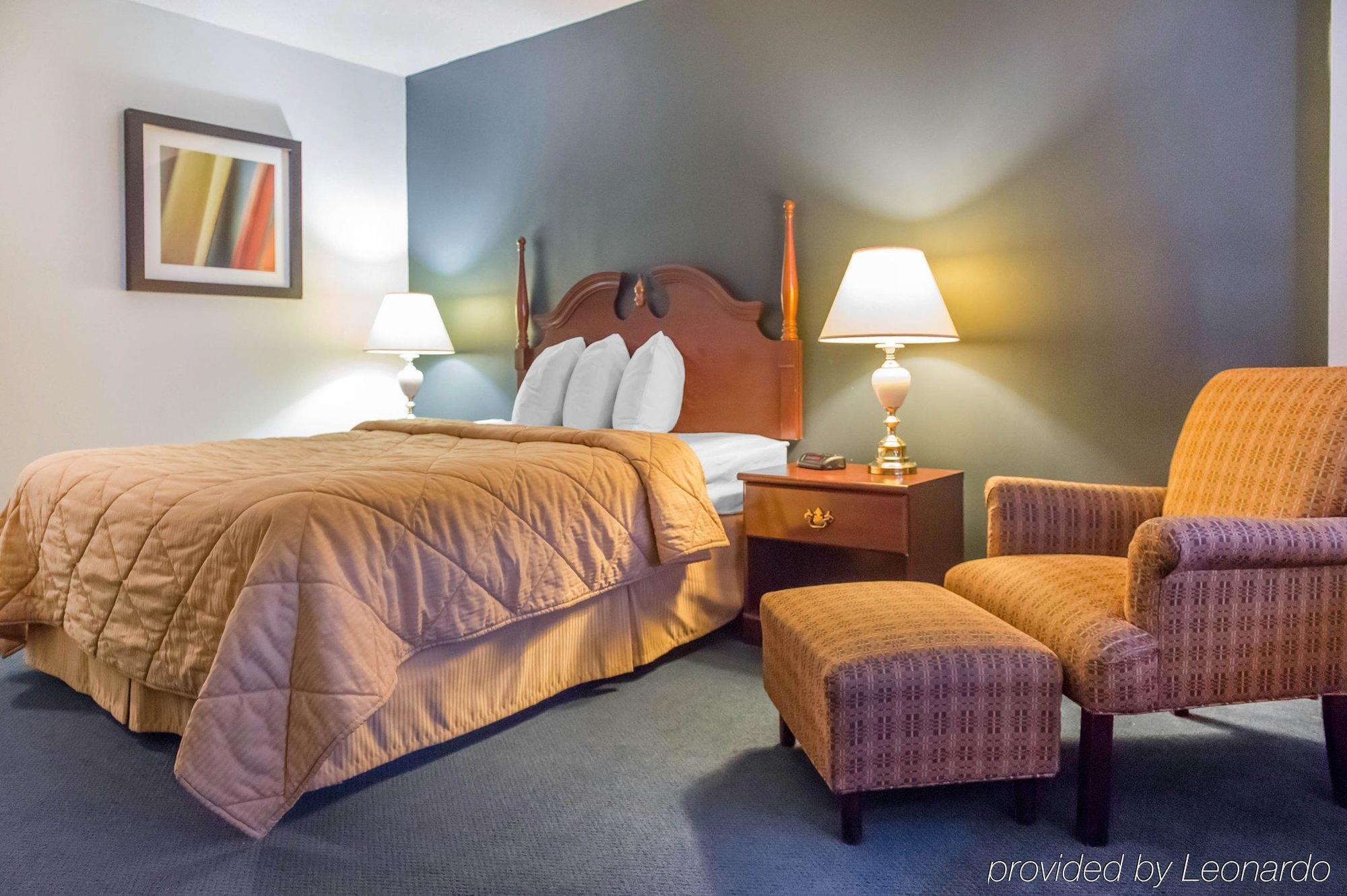 Econo Lodge Smiths Falls Εξωτερικό φωτογραφία