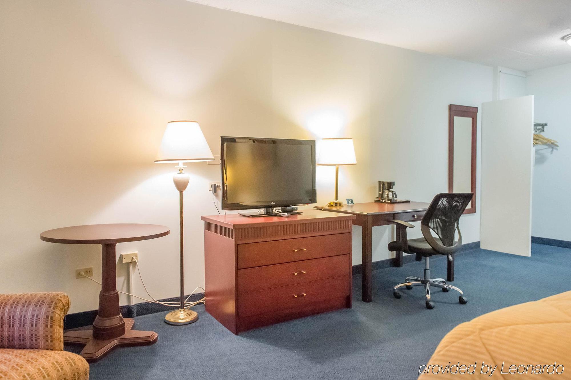 Econo Lodge Smiths Falls Εξωτερικό φωτογραφία