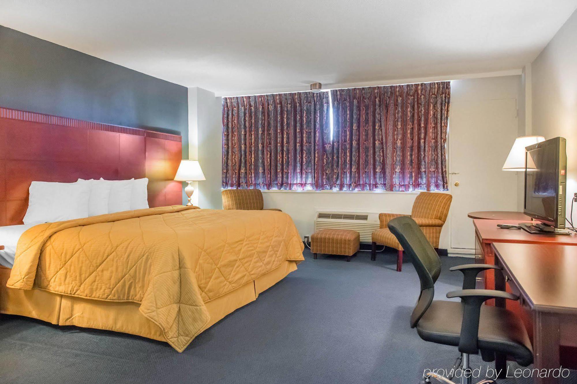 Econo Lodge Smiths Falls Εξωτερικό φωτογραφία