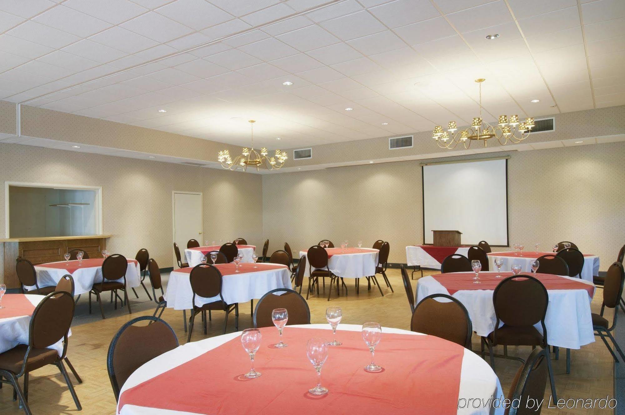 Econo Lodge Smiths Falls Εξωτερικό φωτογραφία